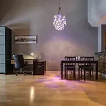 Suite Digs Paradyme
