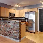 Suite Digs Paradyme